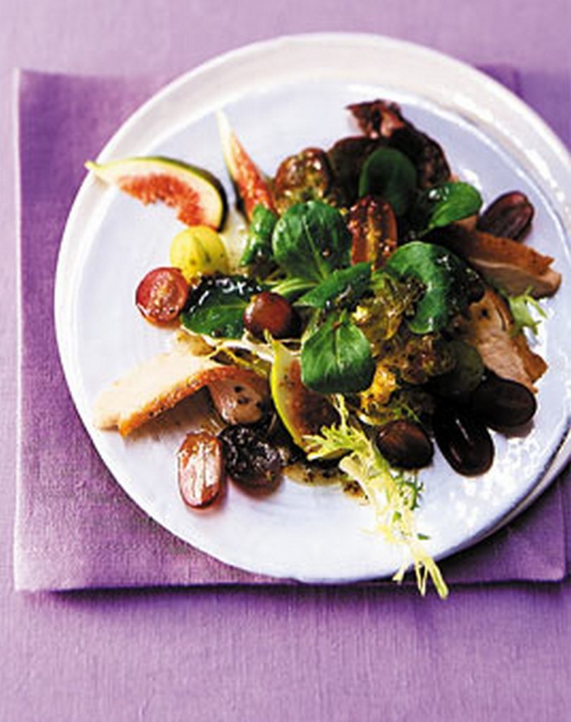 Weintrauben Feigen Salat mit Perlhuhnbrust