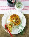 Curry Pancakes mit Avocado Lachstatar